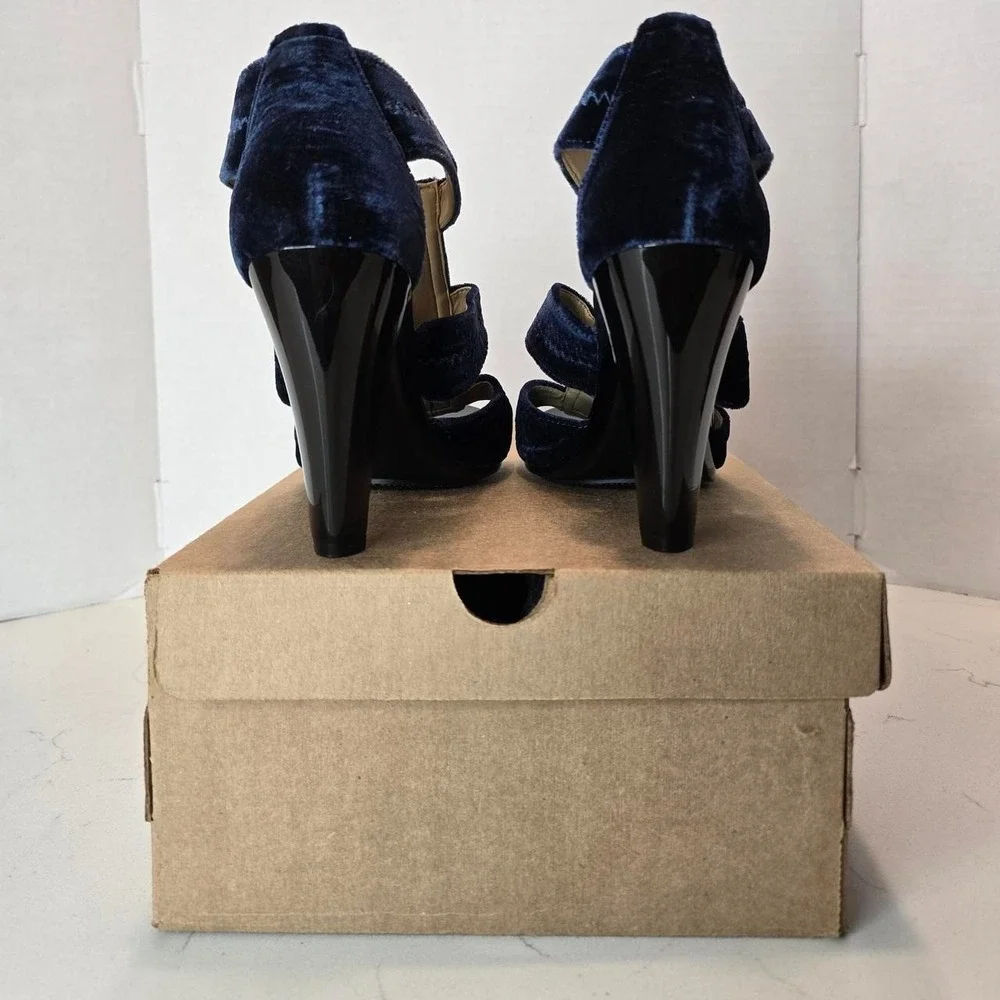 MICHAEL Kors Berkley VELVET ADMIRAL Sandal Women's Size 9